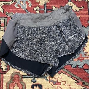 Outdoor Voices Excercise 2.5” Shorts